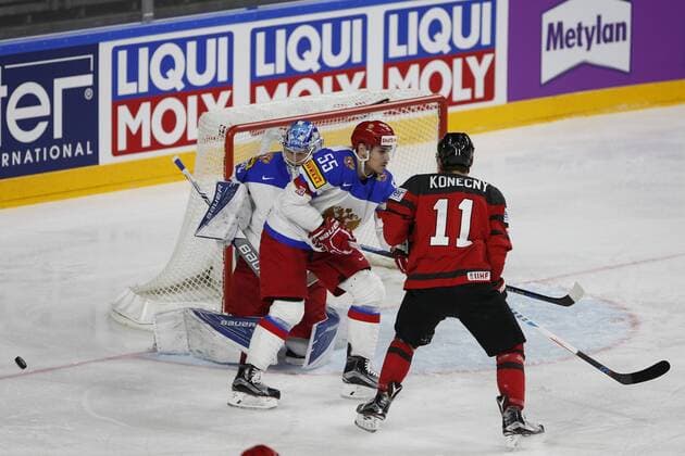 IIHF WM 2017, Kanada - Russland, 20.05.2017 Andrei Vasilevsky (Russland, 88); Bogdan Kiselevich (Russland, 55); Travis Konecny (Kanada, 11); IIHF WM 2017, Kanada - Russland am 20.05.2017 in der Lanxess-Arena in Koeln (Deutschland). xadx