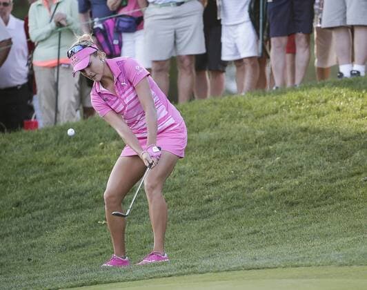 May 20, 2017: Lexi Thompson chips onto the 17th green during the third round of the Kingsmill Championship on the Kingsmill Resort River Course in Williamsburg, Virginia. CSM LPGA Golf Damen 2017: Kingsmill Championship MAY 20 - ZUMAc04_ 20170520_zaf_c04_078 Copyright: xJustinxCooperx