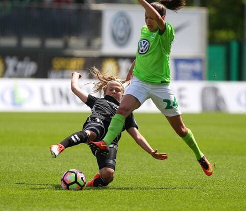VfL vs Jena, Frauen Wolfsburg, Deutschland. 21.05.2017, FUßBALL - VfL Wolfsburg vs FF USV Jena, 1. Allianz Frauen Bundesliga, Saison 2016-17. Bild zeigt: Marie-Joelle Wedemayer (VfL Wolfsburg) Wolfsburg