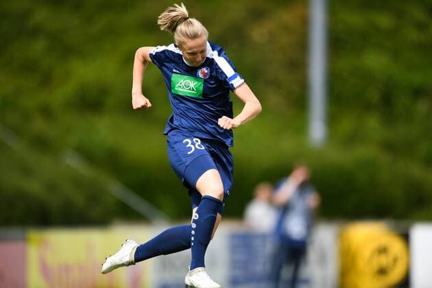 Jubel, Freuen, celebrate, happy, cheer , Goal Celebration Laura Lindner (Turbine Potsdam) (38) zum 1:2, Fussball, Allianz Frauen-Bundesliga,MSV Duisburg - Turbine Potsdam, xmkx