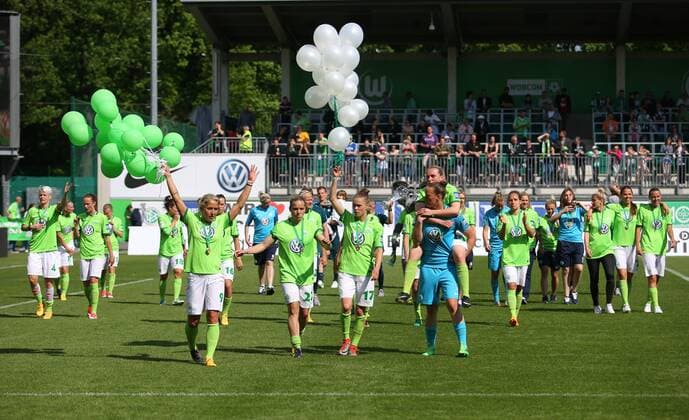 VfL vs Jena, Frauen Wolfsburg, Deutschland. 21.05.2017, FUßBALL - VfL Wolfsburg vs FF USV Jena, 1. Allianz Frauen Bundesliga, Saison 2016-17. Bild zeigt: VfL Frauen ist deutscher Meister 2017, Wolfsburg
