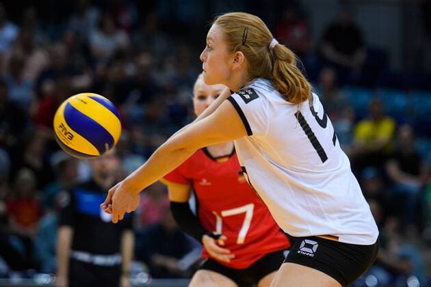 21.05.2017, Kleine EWE Arena, Oldenburg Volleyball, Länderspiel Laenderspiel, Deutschland vs. Ungarn Annahme Tanja Großer Grosser ( 19 GER)