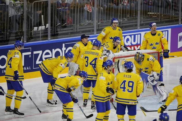 IIHF WM 2017, Kanada - Schweden, 21.05.2017 Henrik Lundqvist (Schweden, 35); Victor Rask (Schweden, 49); Carl Soederberg (Schweden, 34); Victor Hedman (Schweden, 77); William Karlsson (Schweden, 71); IIHF WM 2017, Kanada - Schweden am 21.05.2017 in der Lanxess-Arena in Koeln (Deutschland). xadx