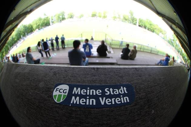 Fußball Oberliga Westfalen 33. Spieltag FC Gütersloh - TuS Erndtebrück am 22.10.2016 im Heidewaldstadion in Gütersloh Herzliche Willkommen und Auf Wiedersehen FC Gütersloh - Abschied - letztes Spiel im Heidewaldstadion - Meine Stadt - Mein Verein - FCG MH