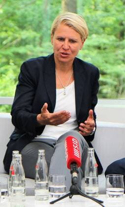 23.05.2017 Frankfurt am Main, DFB Zentrale Frauennationalmannschaft und Commerzbank starten TV-Kampagne zur EM in den Niederlanden Bild zeigt: Doris Fitschen (DFB)