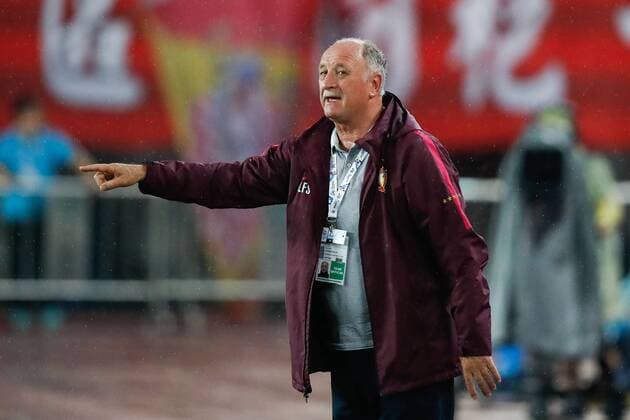 GUANGZHOU, CHINA - MAY 23: Manager Luiz Felipe Scolari of Guangzhou Evergrande gestures during 2017 AFC Champions League eighth-final match between Guangzhou Evergrande Taobao F.C. and Kashima Antlers F.C. at Tianhe Stadium on May 23, 2017 in Guangzhou, Guangdong Province of China.  Copyright: xVCGx CFP111100954804 