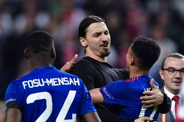 170524 Manchester Uniteds Zlatan Ibrahimovic jublar med Timothy Fosu-Mensah och Anthony Martial efter slutsignalen i finalen i Europa League mellan Ajax och Manchester United ManU den 24 maj 2017 i Stockholm.  Copyright: LUDVIGxTHUNMAN BB170524LT062