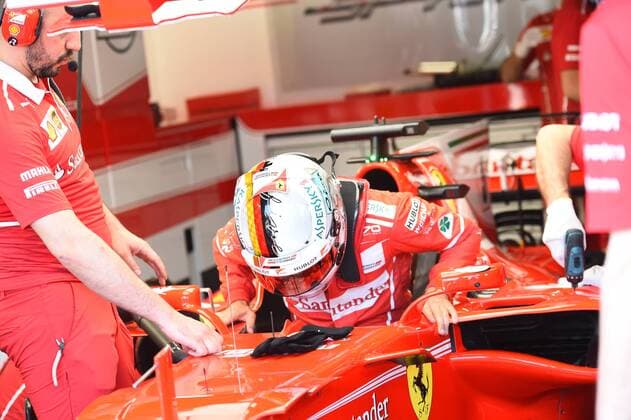 Sebastian Vettel (Scuderia Ferrari) steigt in sein Auto ein, Grosser Preis von Monaco 2017, Freies Training, Motorsport, Formel 1, 25.05.2017, Monte Carlo Copyright: xJERRY xEibner-Pressefotox EP_jer