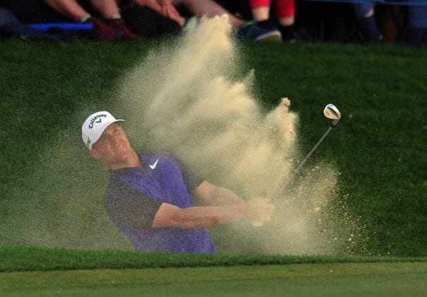 Golf - 2017 BMW PGA Golf Herren Championship - West Course, Wentworth Alex Noren of Sweden comes out of a bunker, during the first round. COLORSPORT ANDREW COWIE 