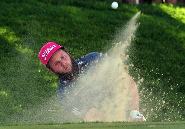 Golf - 2017 BMW PGA Golf Herren Championship - West Course, Wentworth Andrew Johnston comes out of a bunker, during the first round. COLORSPORT ANDREW COWIE 