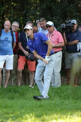 May 25th 2017, Virginia Water, Wentworth, Surrey, England; BMW PGA Golf Herren Championship golf, day 1; Thomas Pieters of Belgium watches his recovery shot from the rough on the 17th xDavidxKissmanx  ActionPlus11883459