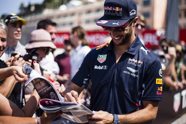 May 26, 2017 - Monaco, Monaco - 03 RICCIARDO Daniel from Australia of Red Bull Tag Heuer RB13 signing autographs to the fans during the Monaco Grand Prix of the FIA Formula 1 championship, at Monaco on 26th of 2017. F1 Grand Prix of Monaco - Previews  - ZUMAn230 20170526_zaa_n230_224 Copyright: xXavierxBonillax