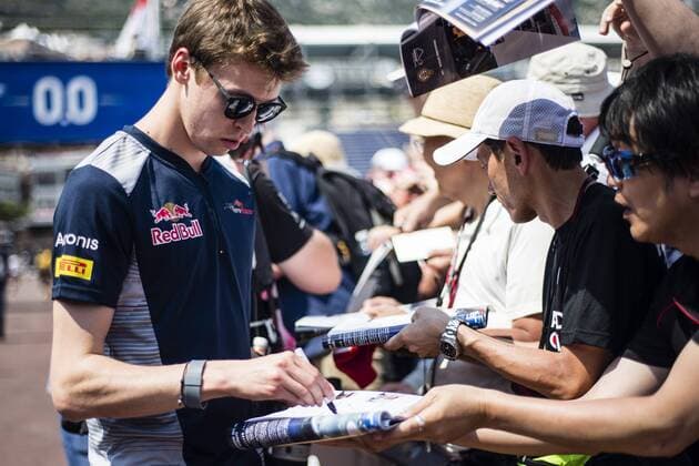 May 26, 2017 - Monaco, Monaco - 26 KVYAT Daniil from Russia of Toro Rosso Ferrari STR12 team Toro Rosso signing autographs to the fans during the Monaco Grand Prix of the FIA Formula 1 championship, at Monaco on 26th of 2017. F1 Grand Prix of Monaco - Previews  - ZUMAn230 20170526_zaa_n230_240 Copyright: xXavierxBonillax
