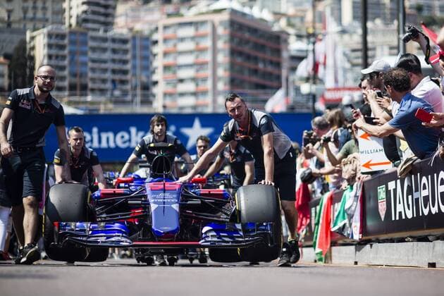May 26, 2017 - Monaco, Monaco - Toro Rosso mechanics with the car during the Monaco Grand Prix of the FIA Formula 1 championship, at Monaco on 26th of 2017. F1 Grand Prix of Monaco - Previews  - ZUMAn230 20170526_zaa_n230_263 Copyright: xXavierxBonillax