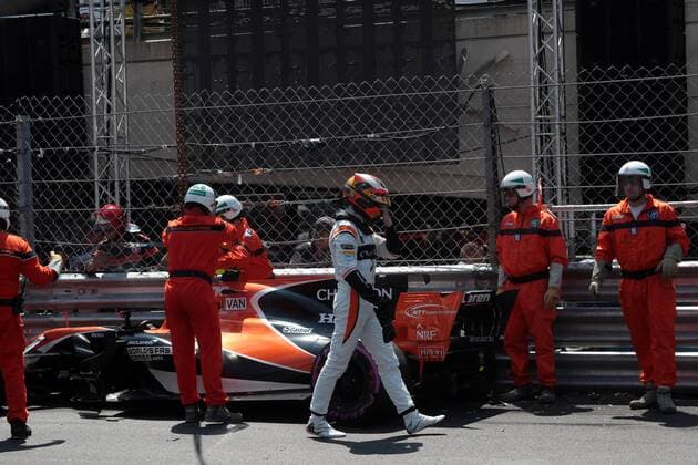 Monaco Grand Prix, Monte Carlo 24 - 28 May 2017 27.05.2017 - Qualifying, Crash, Stoffel Vandoorne (BEL) McLaren MCL32 