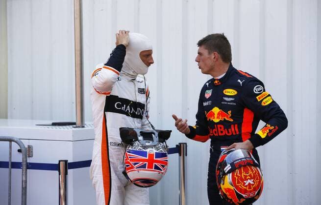 Motorsports: FIA Formula One World Championship WM Weltmeisterschaft 2017, Grand Prix of Monaco, 22 Jenson Button (GBR, McLaren Honda), 33 Max Verstappen (NLD, Red Bull Racing), Monte Carlo Monaco xHOCHxZWEIx