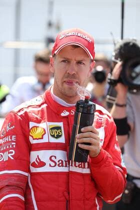 Sebastian Vettel (Scuderia Ferrari) trinkt, Grosser Preis von Monaco 2017, Motorsport, Formel 1, Qualifikation, 27.05.2017, Monte Carlo Copyright: xAndre Eibner-Pressefotox EP_JAE