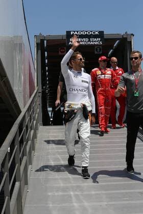Jenson Button (McLaren Honda) gruesst die Fans, Grosser Preis von Monaco 2017, Motorsport, Formel 1, Qualifikation, 27.05.2017, Monte Carlo Copyright: xAndre Eibner-Pressefotox EP_JAE