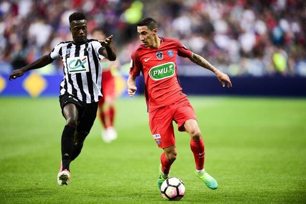 PEPE Nicolas (Angers) vs DI MARIA Angel (PSG) FOOTBALL : Angers vs PSG - Finale 100e coupe de France - 27 05 2017 JBAutissier Panoramic 
