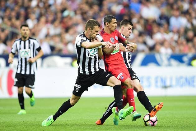 THOMAS Romain (Angers) vs DI MARIA Angel (PSG) FOOTBALL : Angers vs PSG - Finale 100e coupe de France - 27 05 2017 JBAutissier Panoramic 