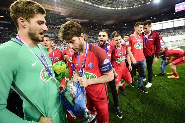 Fußball, Paris St. Germain ist Coupe de France Sieger joie des joueurs du PSG TRAPP Kevin (PSG) MAXWELL (PSG) FOOTBALL : Angers vs PSG - Finale 100e coupe de France - 27 05 2017 JBAutissier Panoramic 