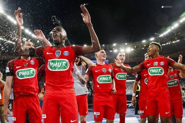 Fußball, Paris St. Germain ist Coupe de France Sieger May 27, 2017 - Saint-Denis, Paris, France - Paris Saint-Germain s players celebrate after winning the French Cup final football match between Paris Saint-Germain (PSG) and Angers (SCO) on May 27, 2017, at the Stade de France in Saint-Denis, north of Paris. Paris Saint-Germain v Angers - French Cup Final  - ZUMAn230 20170527_zaa_n230_498 Copyright: xGeoffroyxVanxDerxHasseltx