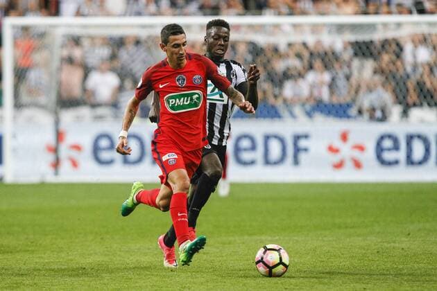 May 27, 2017 - Saint-Denis, Paris, France - Paris Saint-Germain s Argentinian forward Angel Di Maria (L) vies with Angers French forward Nicolas Pepe (R) during the French Cup final football match between Paris Saint-Germain (PSG) and Angers (SCO) on May 27, 2017, at the Stade de France in Saint-Denis, north of Paris. Paris Saint-Germain v Angers - French Cup Final  - ZUMAn230 20170527_zaa_n230_504 Copyright: xGeoffroyxVanxDerxHasseltx
