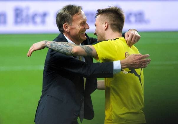 Fussball Berlin Olympiastadion 27.05.2017 DFB Pokalfinale Eintracht Frankfurt geg Borussia Dortmund 1 : 2 Geschaeftsfuehrer BVB Hans Joachim WATZKE Marco REUS 11 BoDo