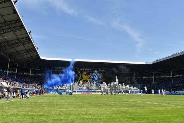 GER, Relegation 3. Liga, SV Waldhof Mannheim vs. SV Meppen 28.05.2017, Carl-Benz-Stadion, Mannheim, GER, Relegation 3. Liga, SV Waldhof Mannheim vs. SV Meppen, im Bild: Choreographie der Fans des SV Waldhof Foto © nordphoto Fabisch nordphotox xFabisch