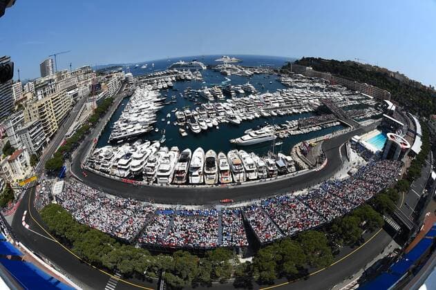 Panoramablick auf den Hafen, Kimi Raikkoenen (Scuderia Ferrari) fuehrt vor Sebastian Vettel (Scuderia Ferrari), Grosser Preis von Monaco 2017, Motorsport, Formel 1, Rennen, 28.05.2017, Monte Carlo Copyright: xAndre Eibner-Pressefotox EP_JAE