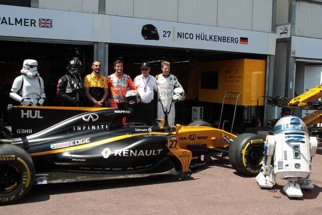 Monaco Grand Prix, Monte Carlo 24 - 28 May 2017 28.05.2017 - Race, Cyril Abiteboul (FRA) Renault F1 Managing Director, Jolyon Palmer (GBR) Renault Sport F1 Team RS17, Jerome Stoll (FRA) Renault Sport F1 President and Nico Hulkenberg (GER) Renault Sport F1 Team RS17 