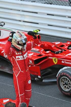 Sebastian Vettel (Scuderia Ferrari) jubelt stehend auf seinem Auto, Grosser Preis von Monaco 2017, Motorsport, Formel 1, Siegerehrung, 28.05.2017, Monte Carlo Copyright: xAndre Eibner-Pressefotox EP_JAE