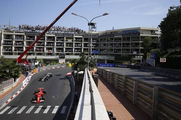 Motorsports: FIA Formula One World Championship WM Weltmeisterschaft 2017, Grand Prix of Monaco, 5 Sebastian Vettel (GER, Scuderia Ferrari), 20 Kevin Magnussen (DEN, Haas F1 Team), Monte Carlo Monaco xHOCHxZWEIx