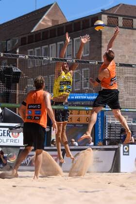 smart super cup Nürnberg; Smart Beach Tour 2017; Alexander Walkenhorst Sven Winter vs. Kay Matysik Marcus Popp +++ Nürnberg Germany xConnyxKurth HOCHxZWEIx