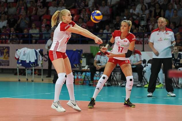 Volleyball, Damen, WM-Quali, Polen - Serbien WARSZAWA 28.05.2017 TURNIEJ KWALIFIKACYJNY DO MISTRZOSTW SWIATA 2018 SIATKOWKA POLSKA - SERBIA NATALIA MEDRZYK MALWINA SMARZEK FOT. RAFAL MOLAK FOTOPYK NEWSPIX.PL --- Newspix.pl FRANCE OUT!  170528MOL013