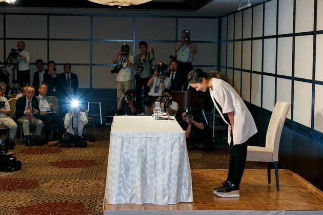 Japanese golfer Ai Miyazato, a nine-time winner on the U.S. LPGA Golf Damen Tour, bows during a news conference in May 29, 2017, Tokyo, Japan. Former World No. 1, Miyazato, announced that she intends to retire at the end of the 2017 LPGA Tour season. Noxthirdxpartyxsales  (78828152st)