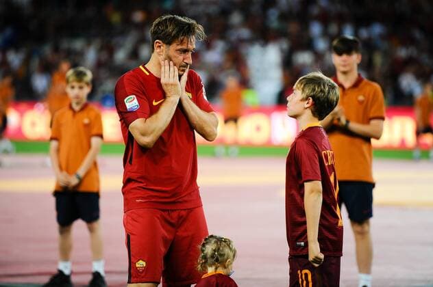 IPP20170528 Football - soccer: Serie A, AS Rom - CFC Genua 1893, Francesco Totti commosso osserva il figlio Cristian (Hinweis: Verwendung nur in Deutschland - only Germany) xHOCHxZWEIx xItalyxPhotoxPressx 
