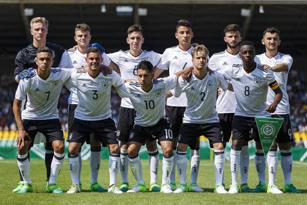 Deutschland, Berlin, 30.05.2017: Fußball, U 16-Länderspiel Deutschland - Frankreich im Friedrich-Ludwig-Jahn-Sportpark Mannschaftsfoto deutsche Mannschaft Copyright: Björn Draws U 16-Länderspiel Deutschland - Frankreich