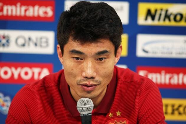 Zheng Zhi of China s Guangzhou Evergrande attends a press conference PK Pressekonferenz ahead of the second Round of 16 match against Japan s Kashima Antlers during the AFC Champion League 2017 in Kashima, Japan, 29 May 2017. Scolari leads Guangzhou to compete against Kashima in second Round of 16 at AFC Champions League  20170529_81882