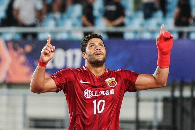 Bilder des Tages - SPORT Brazilian football player Givanildo Vieira de Sousa, better known as Hulk, of Shanghai SIPG, celebrates after scoring a goal against Jiangsu Suning during their second Round of 16 match of the AFC Champion League 2017 in Nanjing city, east China s Jiangsu province, 31 May 2017. Jiangsu Suning was defeated by Shanghai SIPG 2-3. Hulk and Elkeson help Shanghai SIPG beat Jiangsu Suning in second Round of 16 at AFC Champions League  20170531_49154