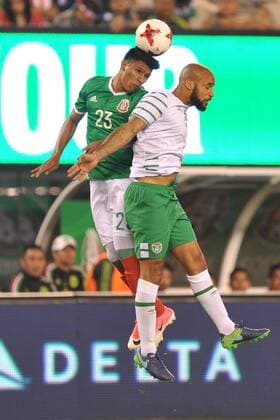 June 1, 2017 - East Rutherford, New Jersey, U.S - Mexico midfielder JESÃöS GALLARDO (23) and Republic of Ireland forward DAVID MCGOLDRICK (10) fight for a high ball during an International Friendly Länderspiel match at Met Life Stadium in East Rutherford New Jersey Mexico defeats Republic of Ireland 3 to 1 Soccer 2017 - Mexico defeats Republic of Ireland - ZUMAa301 20170601_zaf_a301_003 Copyright: xBrooksxVonxArxx