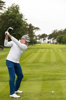 170602 Jamie Donaldson, Wales som leder tävlingen pa -8 under par slar ut fran sjuttonde tee under dag tva av golftävlingen Nordea Masters den 2 juni 2017 i Barsebäck.  Copyright: PETTERxARVIDSON BB170602PA074