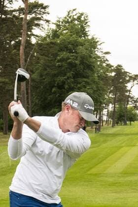 170602 Jamie Donaldson, Wales som leder tävlingen pa -8 under par slar ut fran sjuttonde tee under dag tva av golftävlingen Nordea Masters den 2 juni 2017 i Barsebäck.  Copyright: PETTERxARVIDSON BB170602PA075