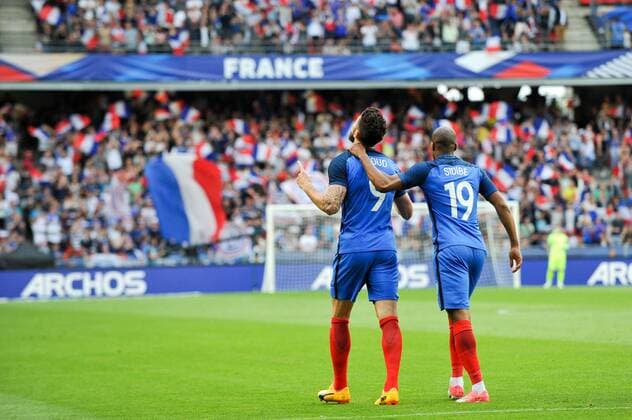 Bilder des Tages - SPORT 09 OLIVIER GIROUD (fra) - 19 DJIBRIL SIDIBE (fra) - SUPPORTERS - JOIE FOOTBALL : France vs Paraguay - Match amical - 02 06 2017 FEP Panoramic 