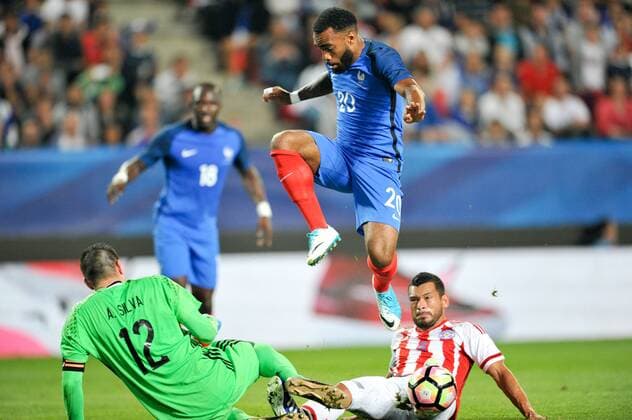 Fußball, Länderspiel, Frankreich - Paraguay 20 ALEXANDRE LACAZETTE (fra) - 06 Miguel Samudio (par) FOOTBALL : France vs Paraguay - Match amical - 02 06 2017 FEP Panoramic 