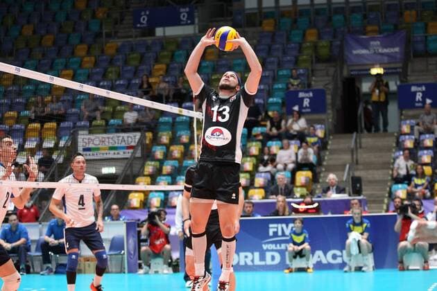 04.06.2017, xilx, Volleyball Herren, FIVB World League 2017 in Frankfurt, Österreich - Kasachstan, emspor v.l. Maximilian Thaller (Austria, Oesterreich) Frankfurt
