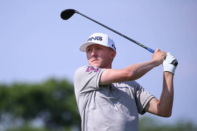 DUBLIN, OH - JUNE 04: Mackenzie Hughes of Canada hits a tee shot on the first hole during the final round of The Memorial Tournament on June 4th 2017, at the Muirfield Village Golf Club in Dublin, OH. (Photo by Ian Johnson Icon Sportswire) GOLF: JUN 04 PGA Golf Herren - the Memorial Tournament - Final Round Icon170604011 EDITORIAL USE ONLY