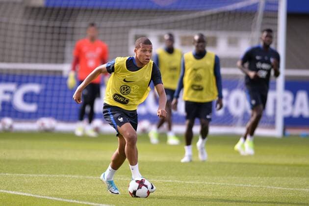 Kylian Mbappe FOOTBALL : Entrainement Equipe de France - Clairefontaine - 05 06 2017 AnthonyBIBARD FEP Panoramic 