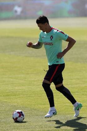 June 7, 2017 - Lisbon, Portugal - Portugal s forward Rui Fonte in action during a training session at Cidade do Futebol (Football City) training camp in Oeiras, outskirts of Lisbon on June 7, 2017, ahead of the FIFA World Cup WM Weltmeisterschaft Fussball Russia 2018 qualifier match Latvia vs Portugal. Portugal Training and press conference PK Pressekonferenz  - ZUMAn230 20170607_zaa_n230_102 Copyright: xPedroxFiuzax