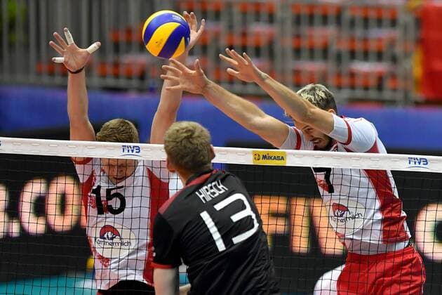 VOLLEYBALL - FIVB, AUT vs GER LINZ,AUSTRIA,09.JUN.17 - VOLLEYBALL - FIVB World League Tournament, Austria vs Germany. Image shows Nicolai Grabmueller (AUT), Simon Hirsch (GER) and Lorenz Koraimann (AUT). GEPAxpictures xFlorianxErtl